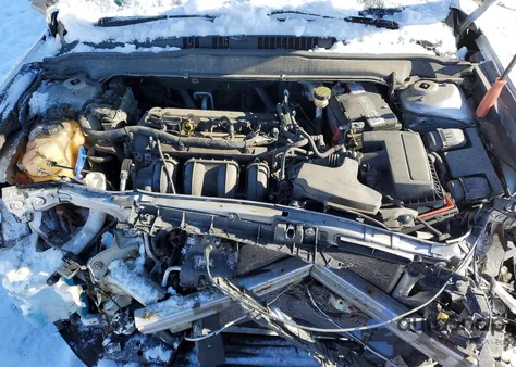 2014 Ford Fusion S z USA, uszkodzony, nr VIN 3FA6P0G75ER108393